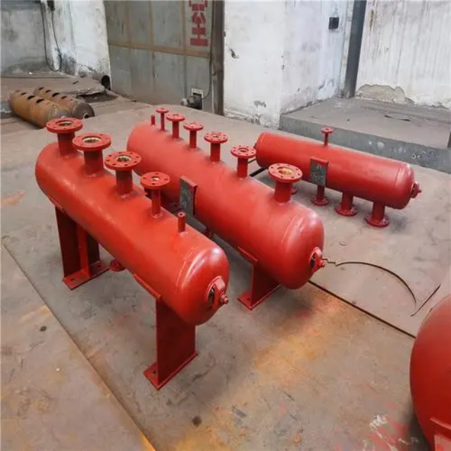 额济纳分集水器安装高度